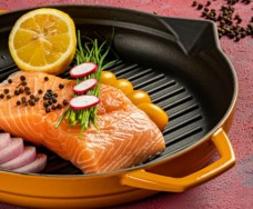 Öntöttvas grill serpenyő